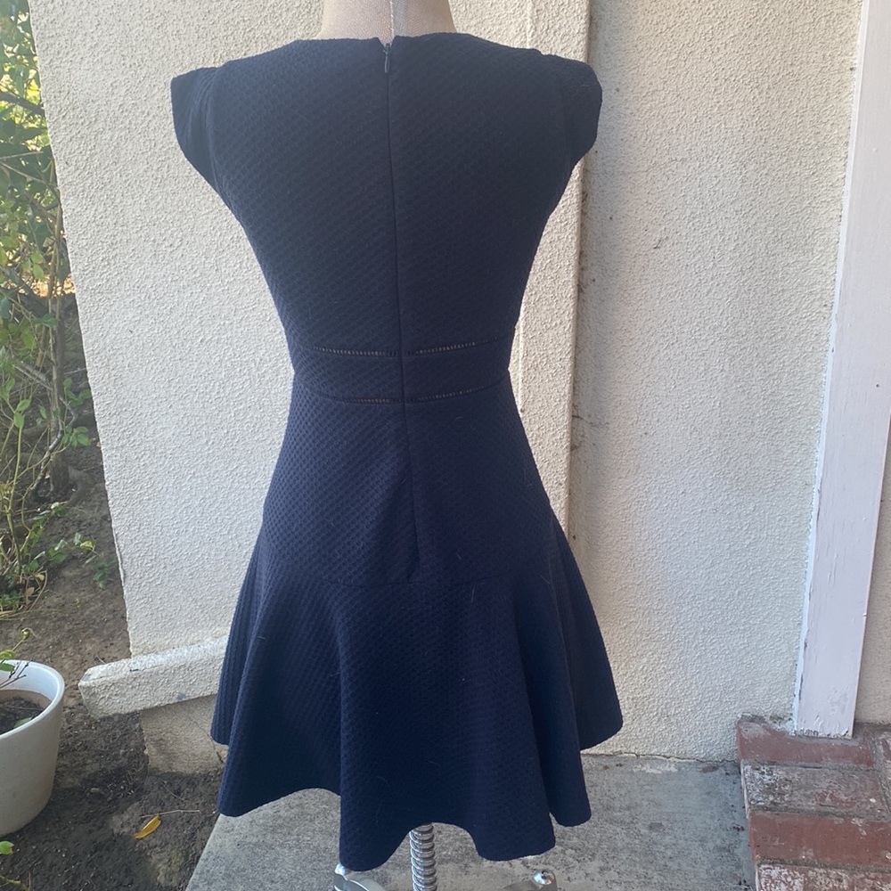 Rebecca Taylor from Neiman’s dark navy blue dress that flares out beautifully - Picture 7 of 14